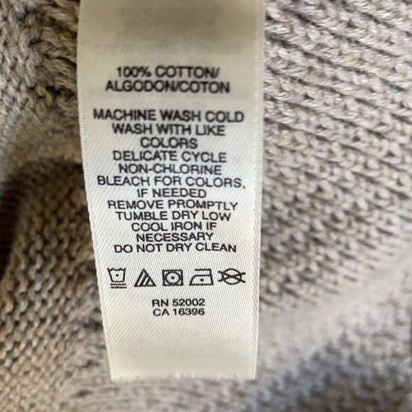 DKNY Sweater - Picture 5 of 5